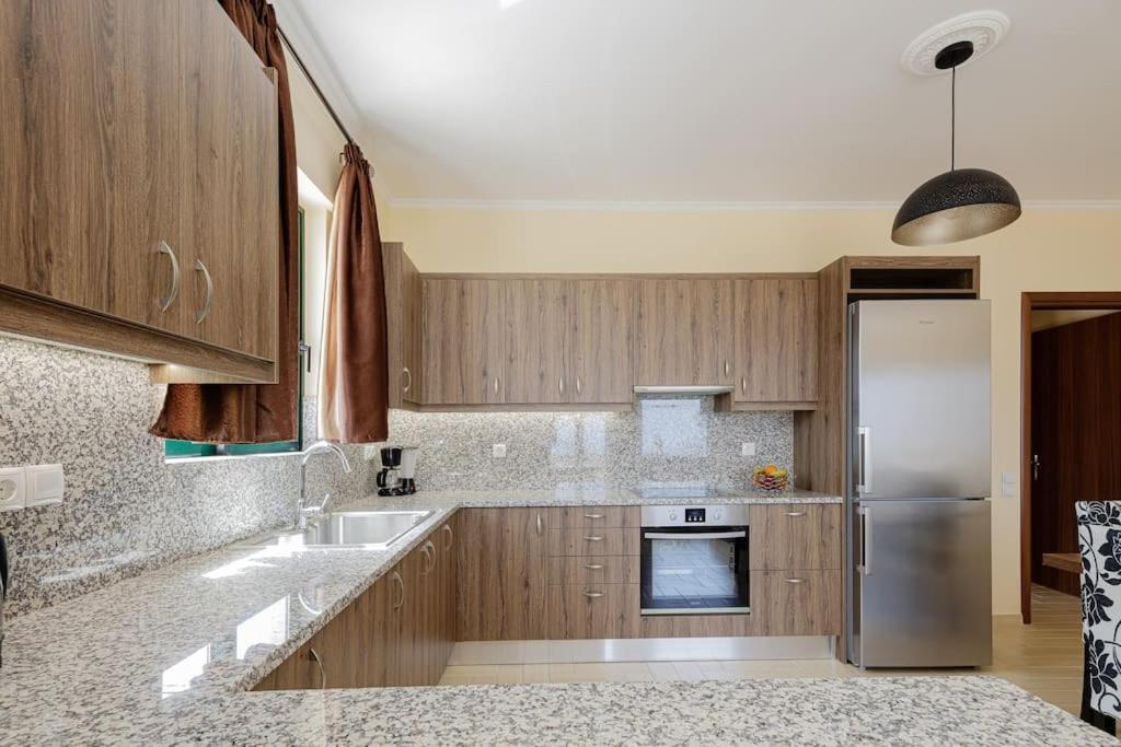 Апартаменты Galini House Tria Monastiria Экстерьер фото